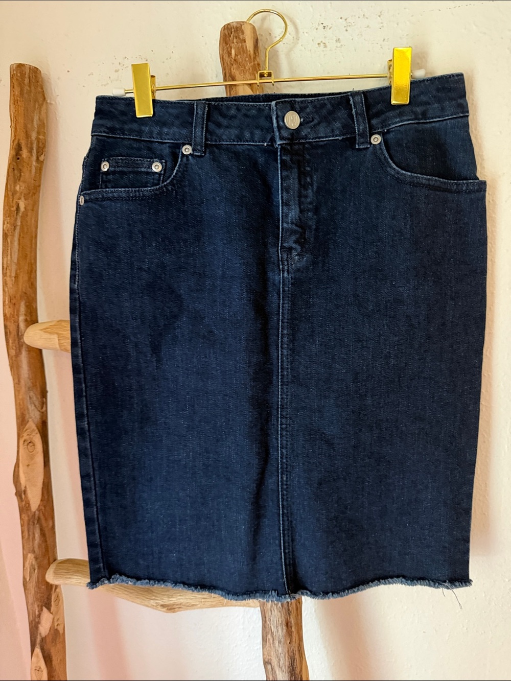 J McLaughlin Dark Indigo Wash Stretch Raw Hem Denim Pencil Skirt Classic 0 S